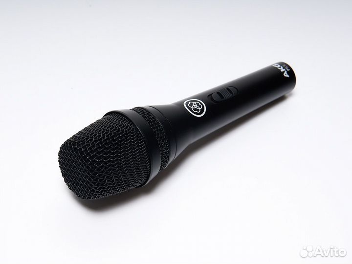 Микрофон AKG P5
