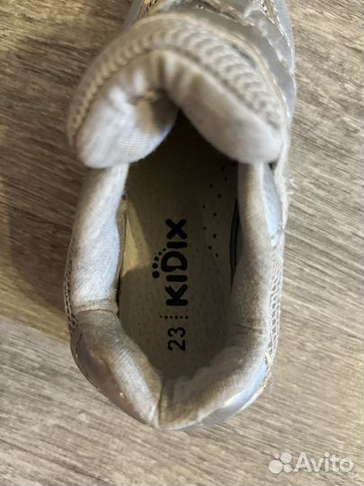 Кроссовки для девочки 23 размер kiDix