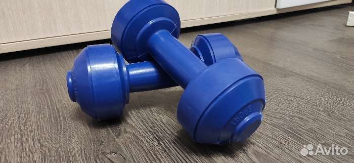 Гантели, 2 шт. по 1 кг.Новые