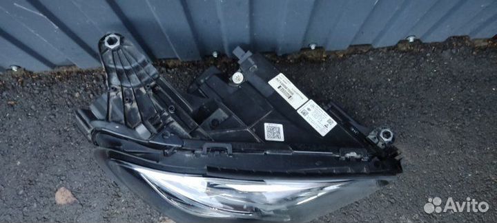 Фара светодиодная передняя правая Mercedes Benz