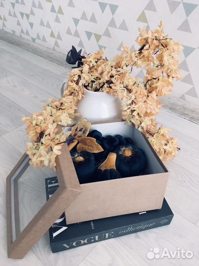 Интерьерное украшение