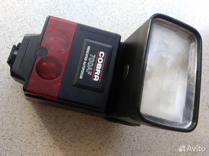 Фотовспышка cobra 700 AF