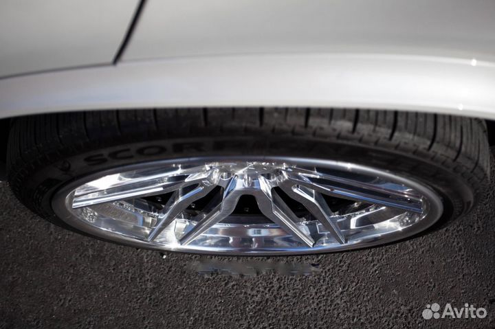 Кованые диски R22 GT Performance на BMW X5 M