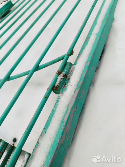 Забор с воротами и калиткой