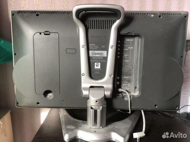 Телевизор Sharp LC-20B6E