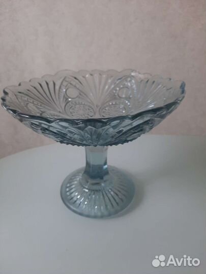 Ваза для фруктов на ножке цветное стекло СССР