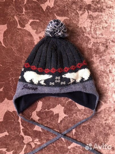 Вязаные шапочки с помпонами