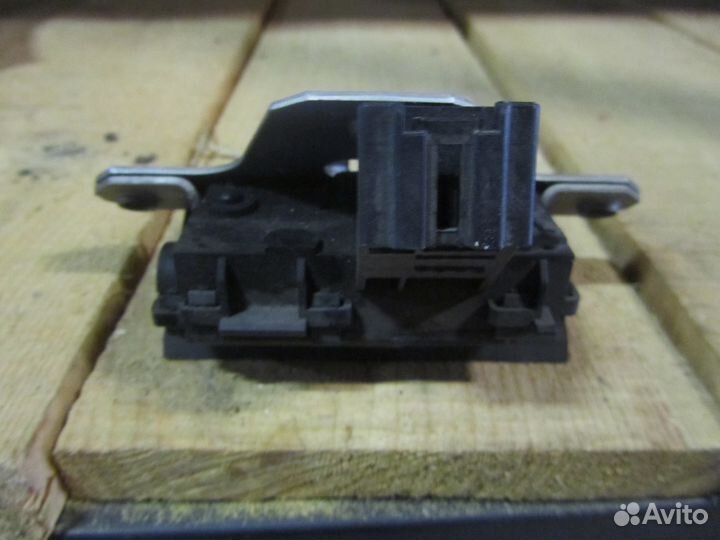 Замок багажника Ford Focus III 2011, C-MAX 2011