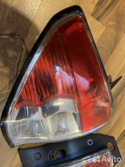 Задние фонари Subaru