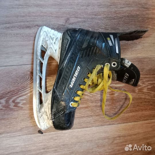 Хоккейные коньки bauer