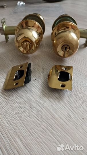 Ручки дверные, защёлки, комплектующие