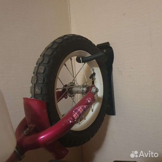 Настенное крепление для велосипеда самоката