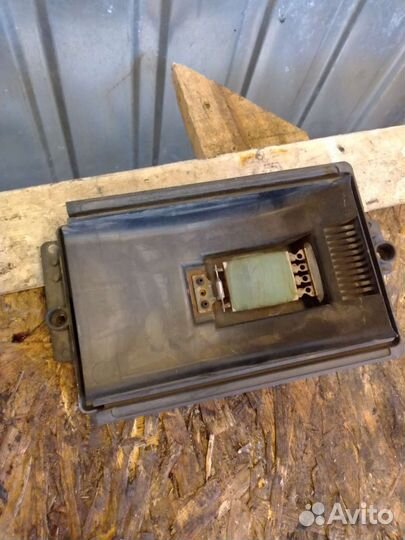 Резистор печки Skoda Octavia tuor A4