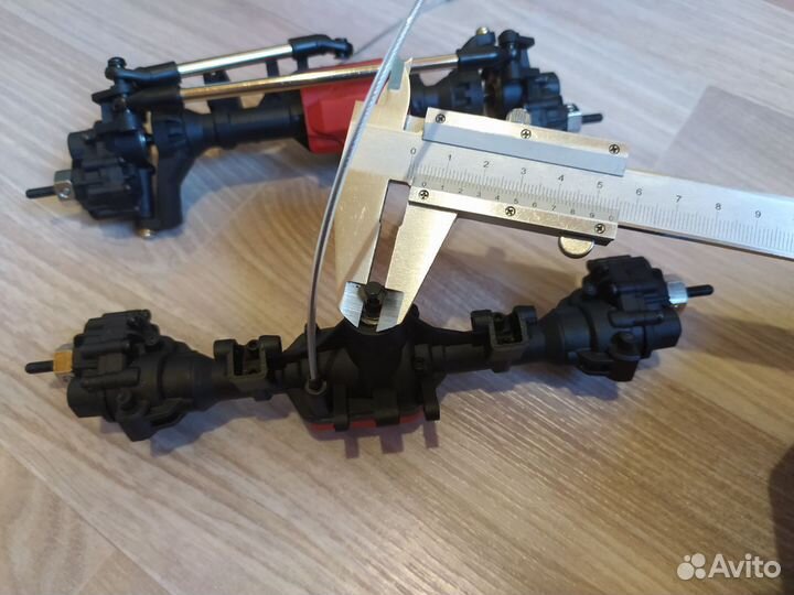 Комплект traxxas 1:10 мост, колёса, раздатка, кард