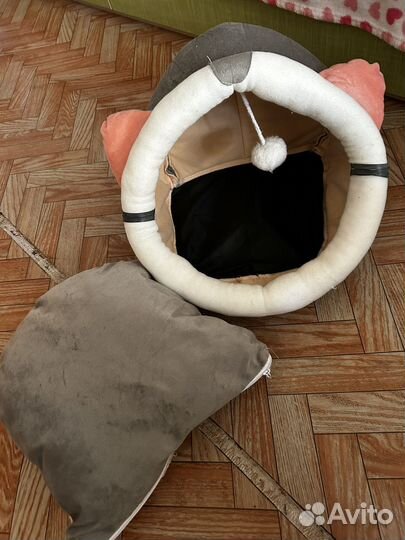 Лежанка и когтеточка для кота