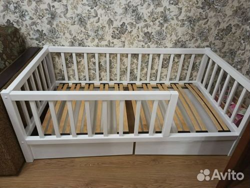 Кроватка с бортиком детская сингл из натурального