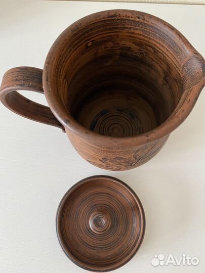 Глиняный кувшин