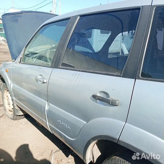 Дверь Шевроле Нива