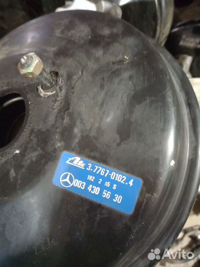 Вакуум тормозной системы Mercedes