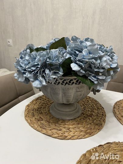 Интерьерная композиция ваза с цветами