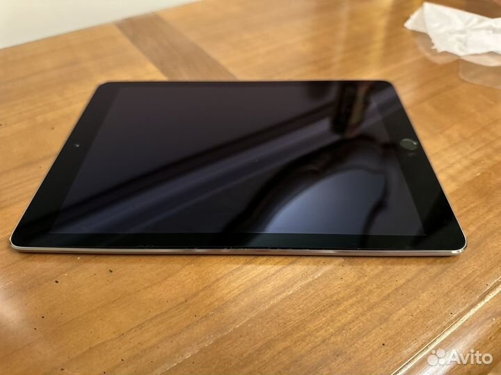 Планшет Apple iPad Air 2 A1566 оригинал распух