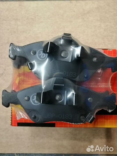 Колодки тормозные Перед Toyota Yaris / Vitz 06