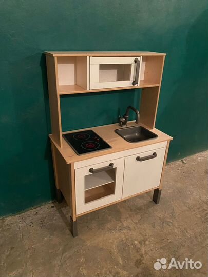 Продам детскую кухню IKEA