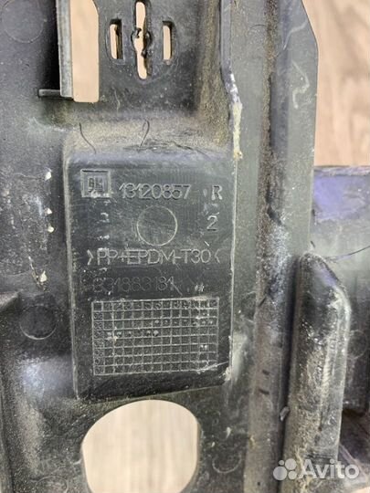 Крепление бампера переднее правое Opel Corsa C