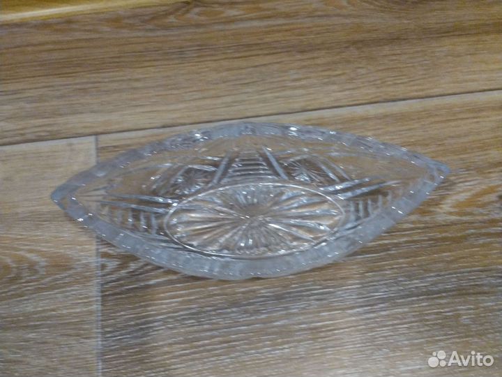 Хрустальная ваза