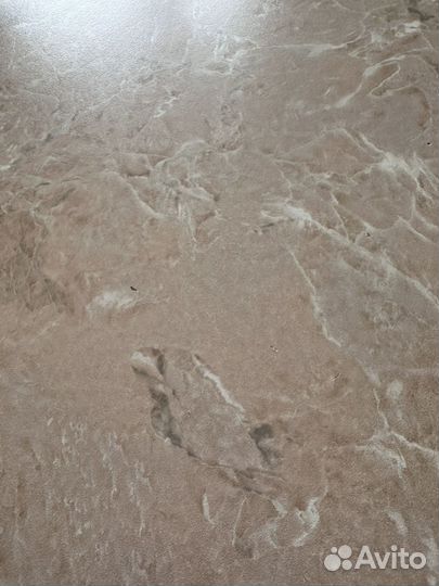 Стол обеденный