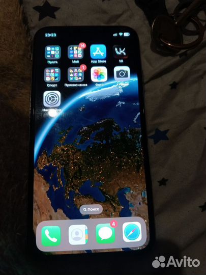 Телефон iPhone 10