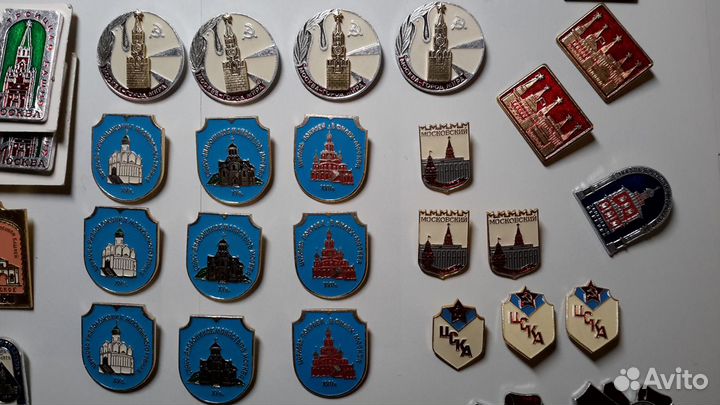 Значки СССР, цска, триколор РФ 1991 года