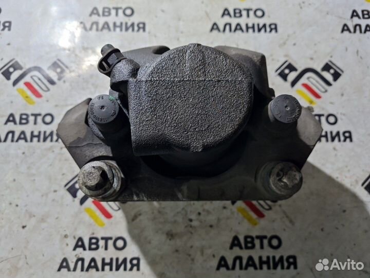 Суппорт передний правый Bmw X5 E70 N52B30 2008