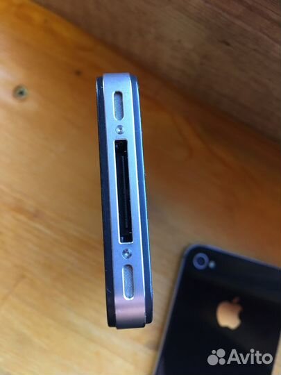 iPhone 4S, 16 ГБ