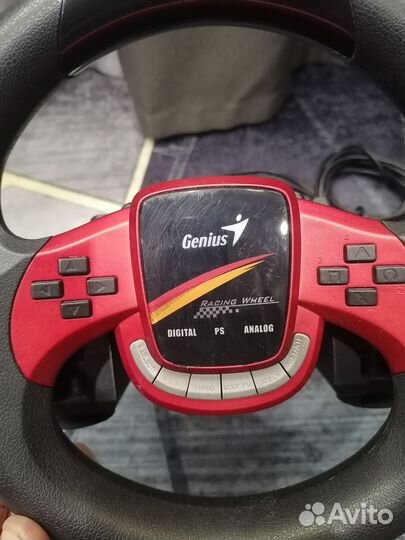 Игровой руль с педалями