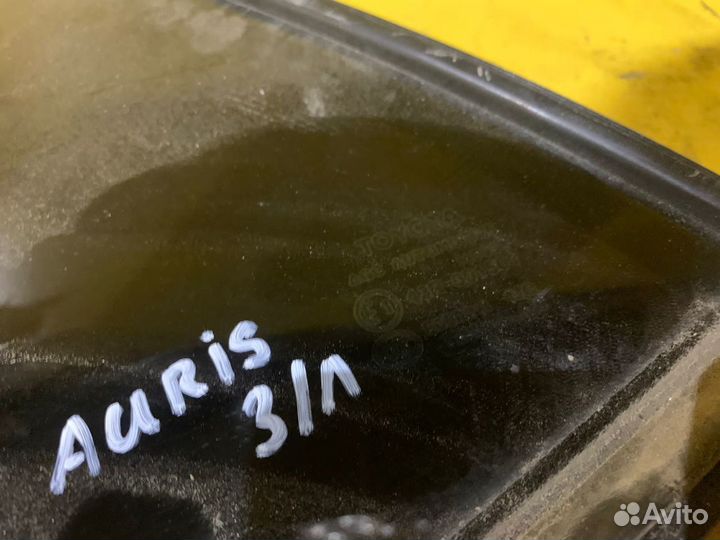 Форточка двери задней Toyota Auris 150 2006-2010