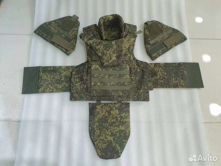 Бронеплиты и бронежелеты, каски