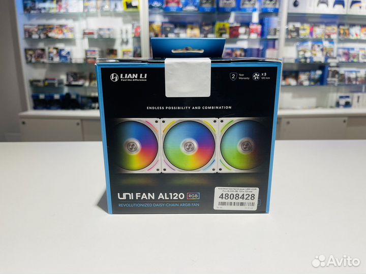 Комплект вентиляторов lian LI UNI Fan AL120-3W Б/У