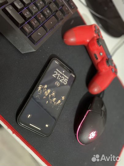 iPhone Xs, 64 ГБ
