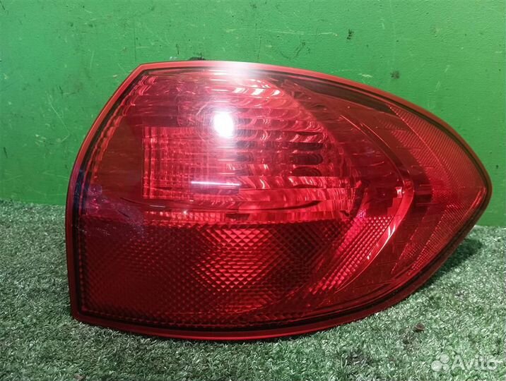 Фонарь задний наружный правый Subaru Tribeca WX 2