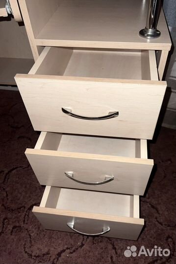 Угловой письменный стол