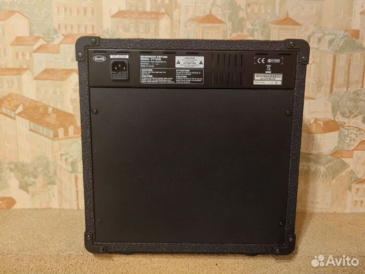 Гитарный комбоусилитель behringer vt15cd