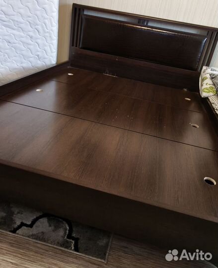 Кровать с матрасом бу