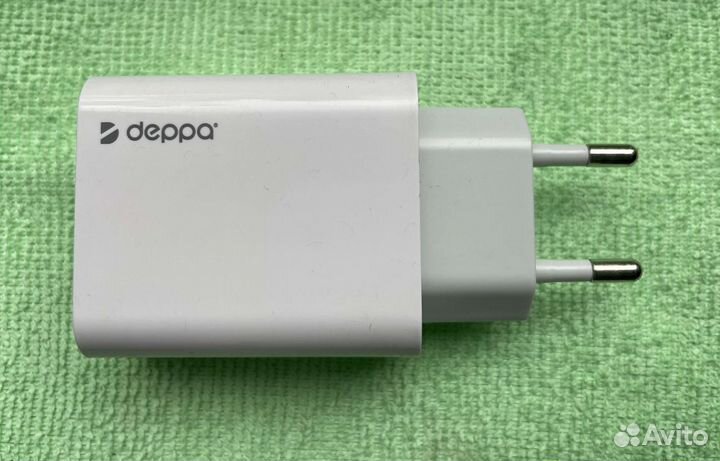 Быстрая зарядка для телефона Deppa 20W USB Typ C