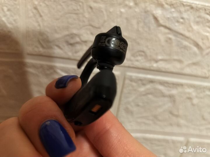 Plantronics voyager legend гарнитура