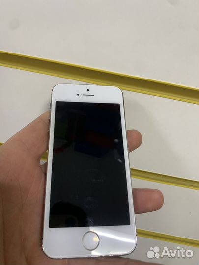 Телефон iPhone 5s 16gb