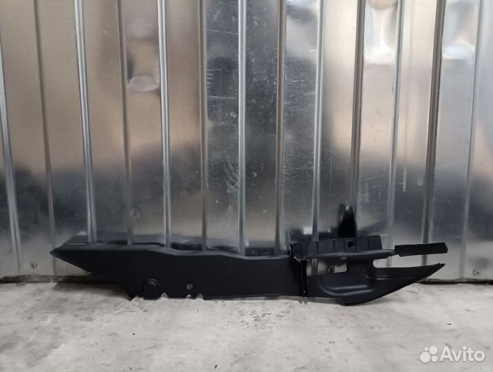 Кронштейн крыла переднего Форд Фокус 2