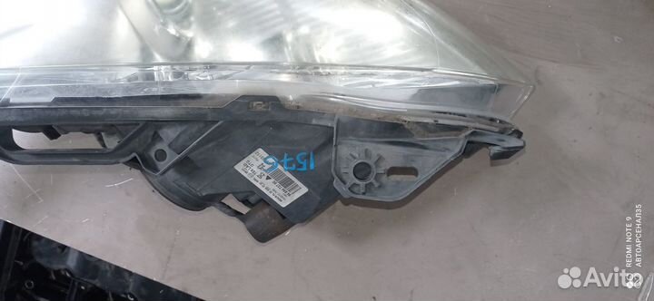 Фара левая Peugeot 3008 I (2010-2013)
