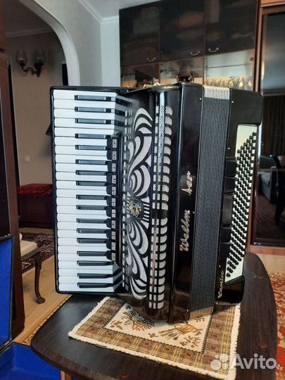 Аккордеон Weltmeister 4/4