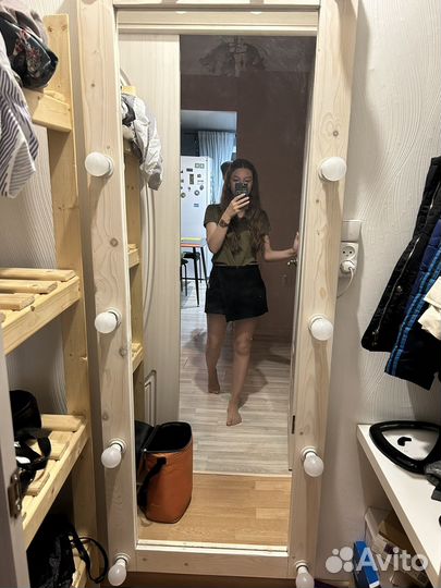 Гримерное зеркало в полный рост